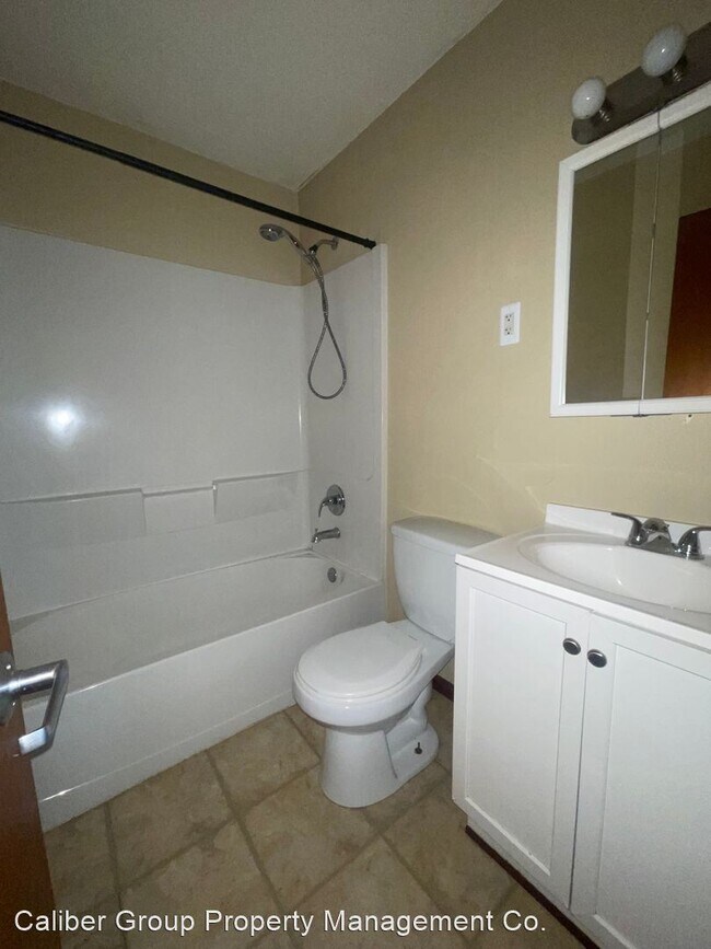 Building Photo - 2 br, 1 bath House - 1851 Locke