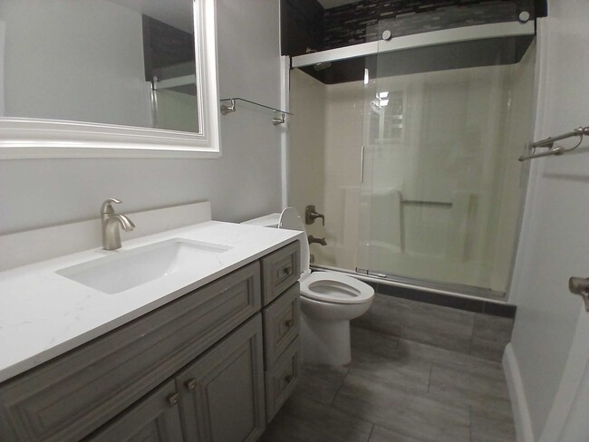 Building Photo - 180 Pelican Loop