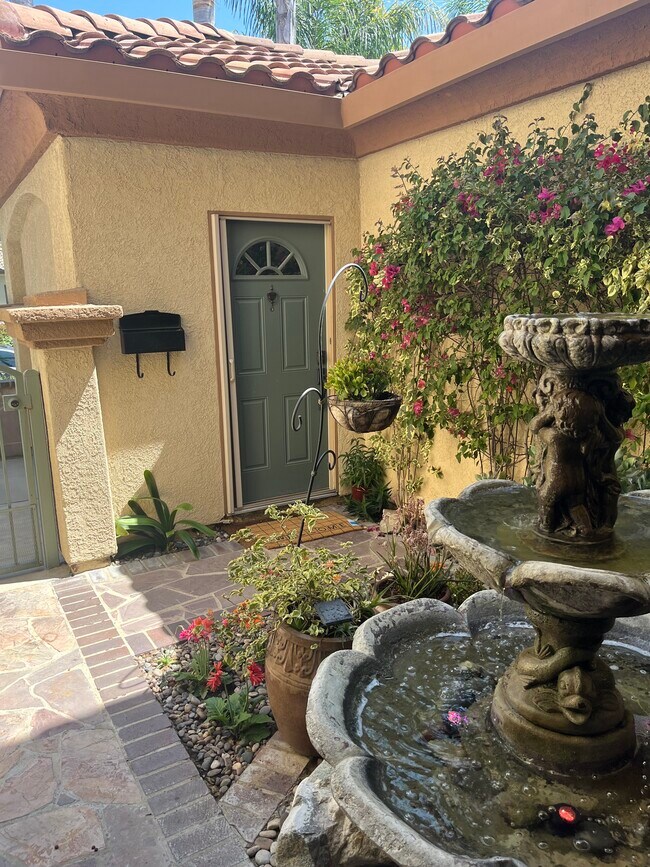 Secure gated entrance - 28269 Infinity Cir
