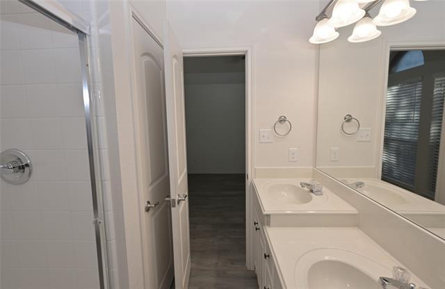 Building Photo - 808 Bahar Ct