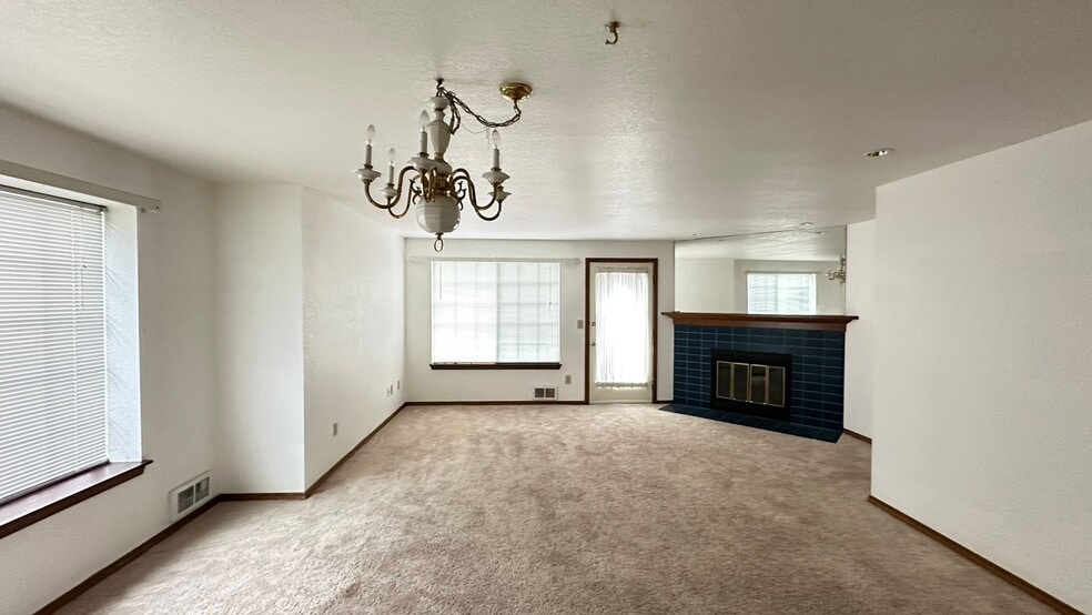 Building Photo - 831 S 310th Pl