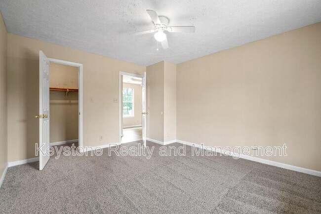 Building Photo - 2080 Carneal Ln