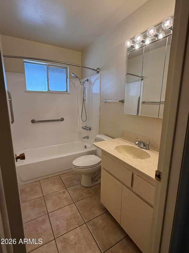 Building Photo - 12235 N Cherry Hills Dr W