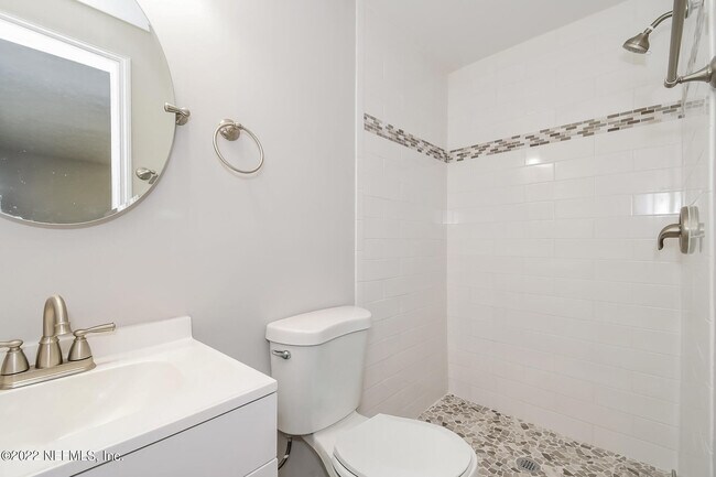 Building Photo - 9904 Moss Side Ln