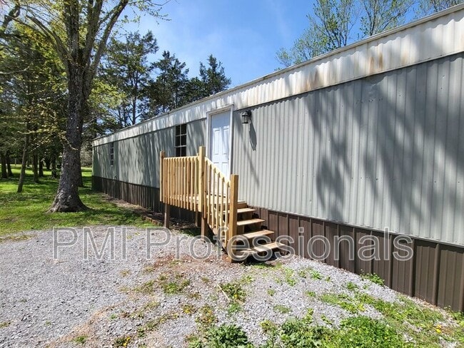 Building Photo - 925 Cranor Rd