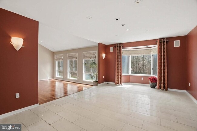 Building Photo - 6614 Corina Ct