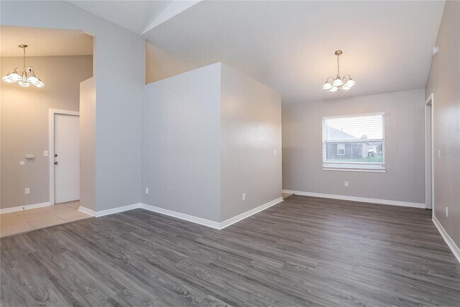Building Photo - 852 San Jose Ct