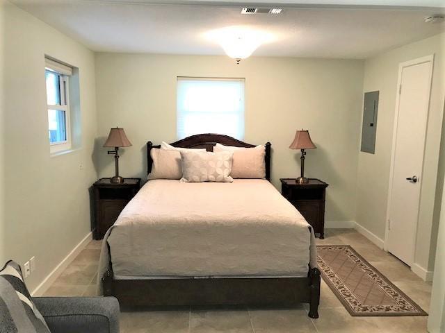 Building Photo - 244 Hilltop Dr