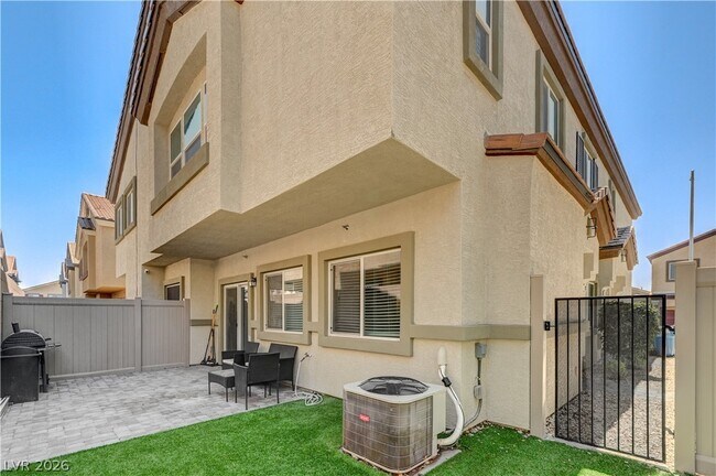 Building Photo - 4710 Flower Moon Ave