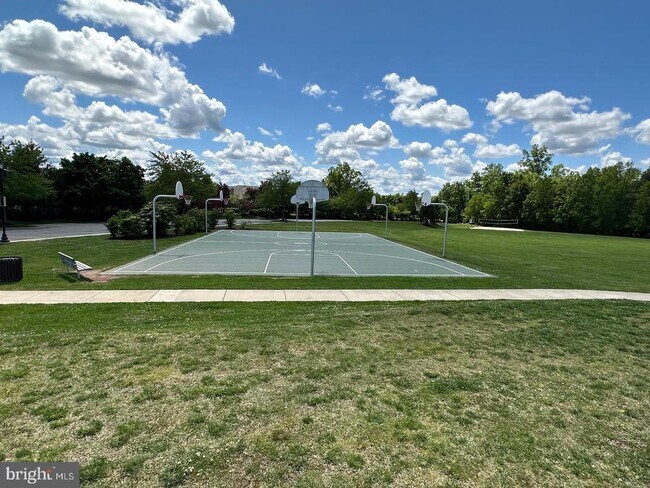 Building Photo - 43395 Briar Creek Terrace