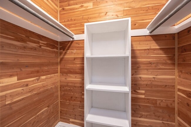 Building Photo - 1610 Richvale Ln