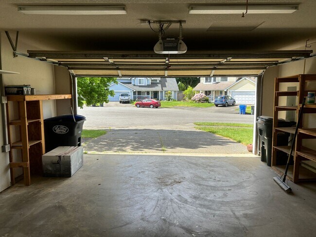 Building Photo - Beautiful 3 Bedroom Lacey House for Rent!