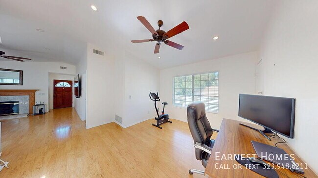 Building Photo - 5606 Las Virgenes Rd