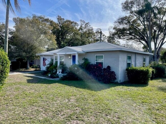 Building Photo - 1277 Seminole St