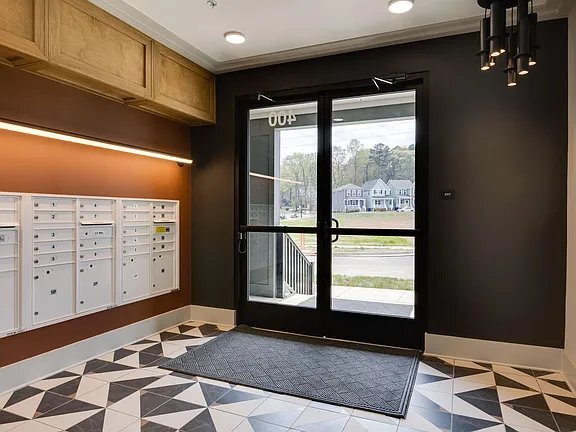 Building Photo - 400 Blackwell Dr