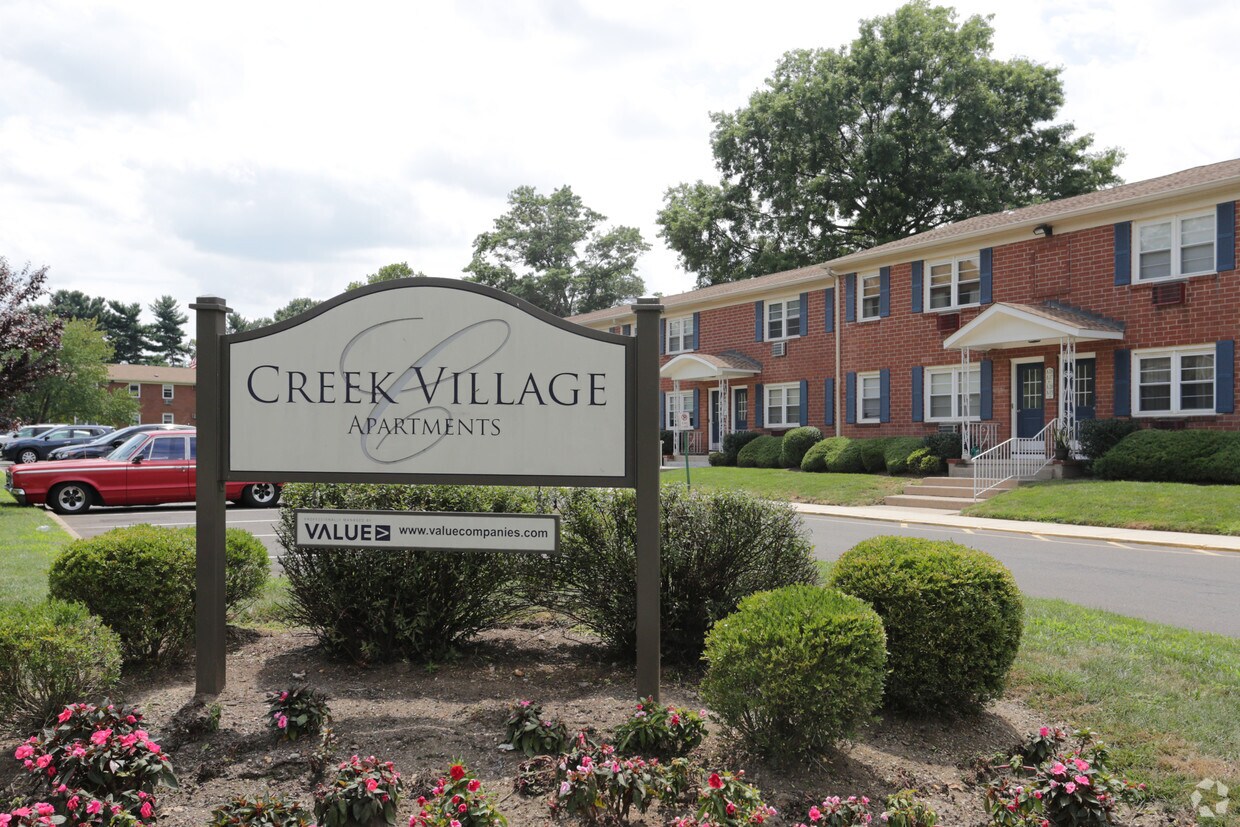 Creek Village Apartments Levittown