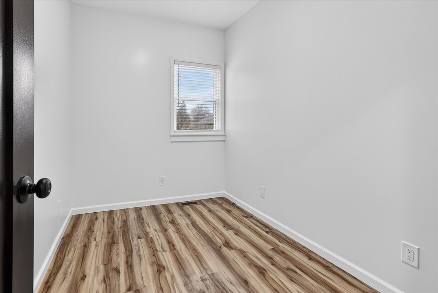 Building Photo - 509 McDonald St