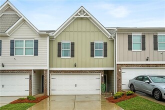 Building Photo - 11649 Mendenhall Ct