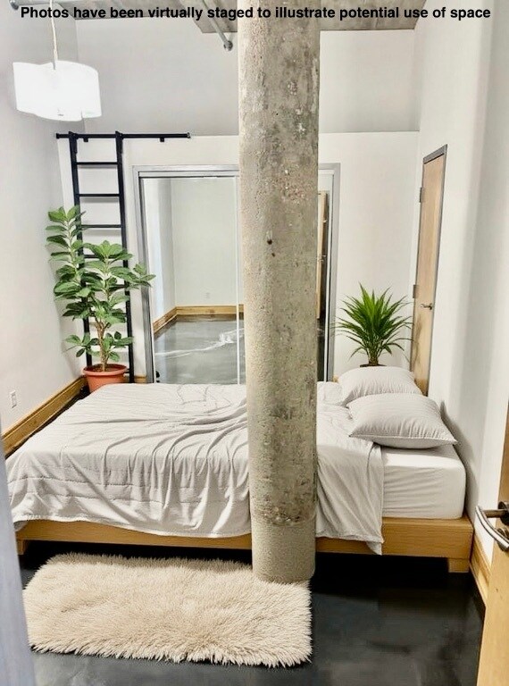 Building Photo - 2201 Locust St