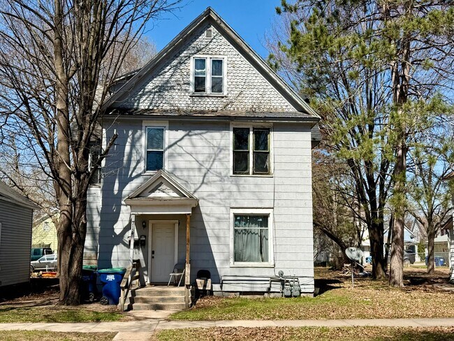 Building Photo - 714 Jackson St