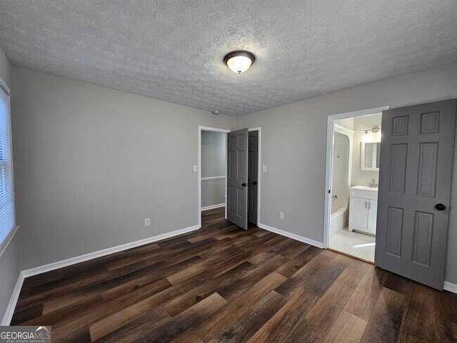 Building Photo - 683 Ginger Cake Rd