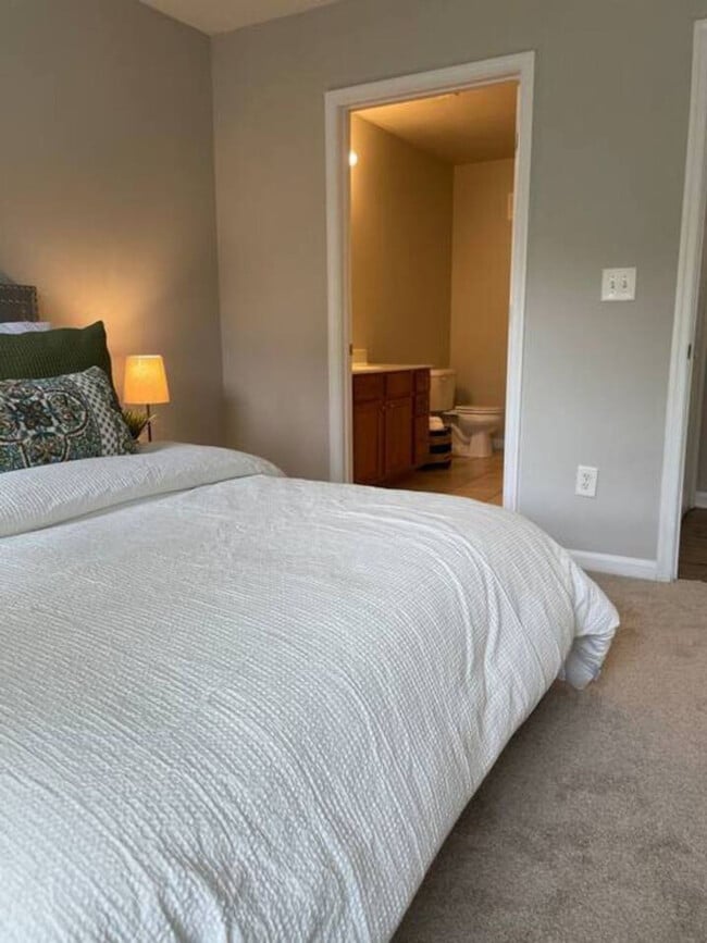 Building Photo - 3500 Clover Rd