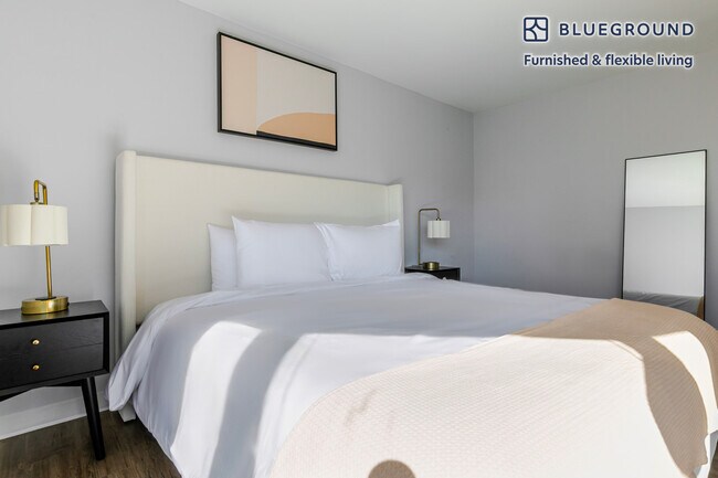 Building Photo - 8 W Chestnut St