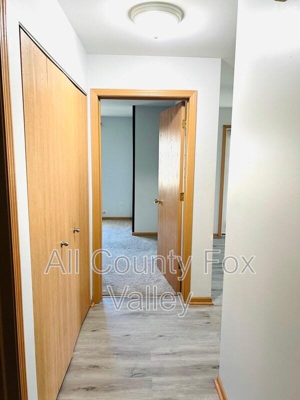 Building Photo - 2109 Silverstone Dr