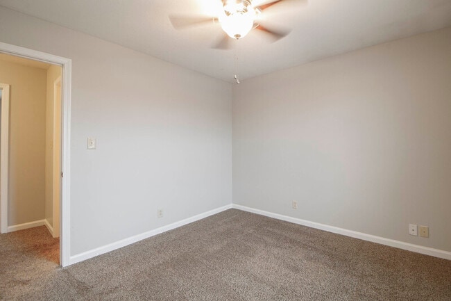 Building Photo - 363 Peabody Dr