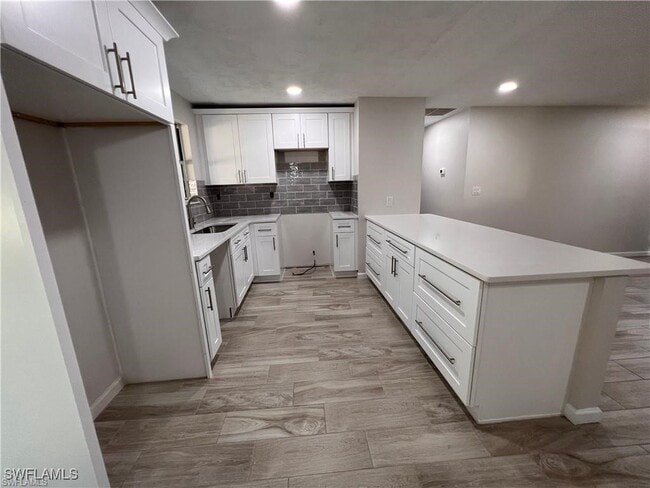 Building Photo - 1310 Jeronimo Dr
