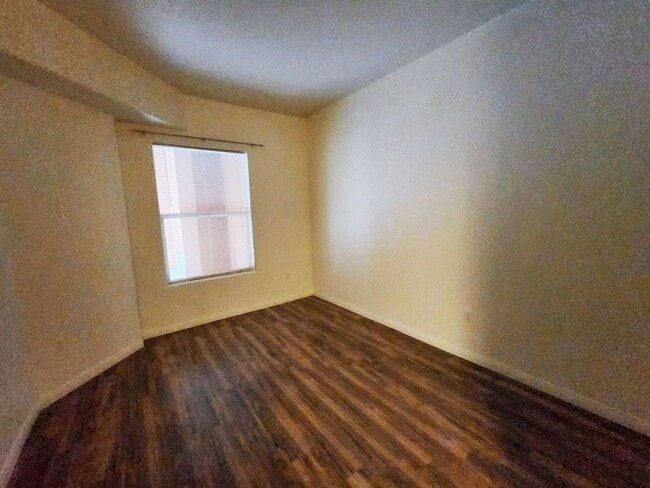 Building Photo - 44 E Serene Ave