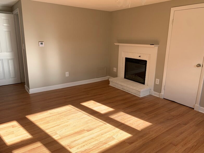 Building Photo - 33A Bridge St