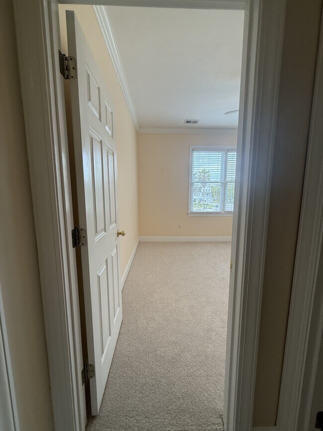 Building Photo - 101 Patrick Dr