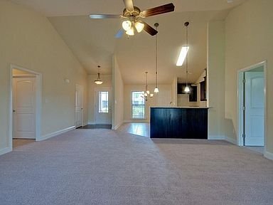 Building Photo - 207 Healey Dr