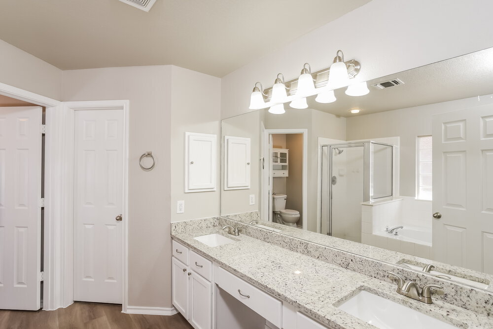 Building Photo - 2638 Montebello