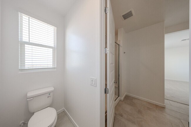 Building Photo - 4-Bedroom Home in Mystic at Lake Pleasant