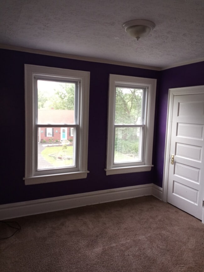 Building Photo - 821 Elizabeth Ave