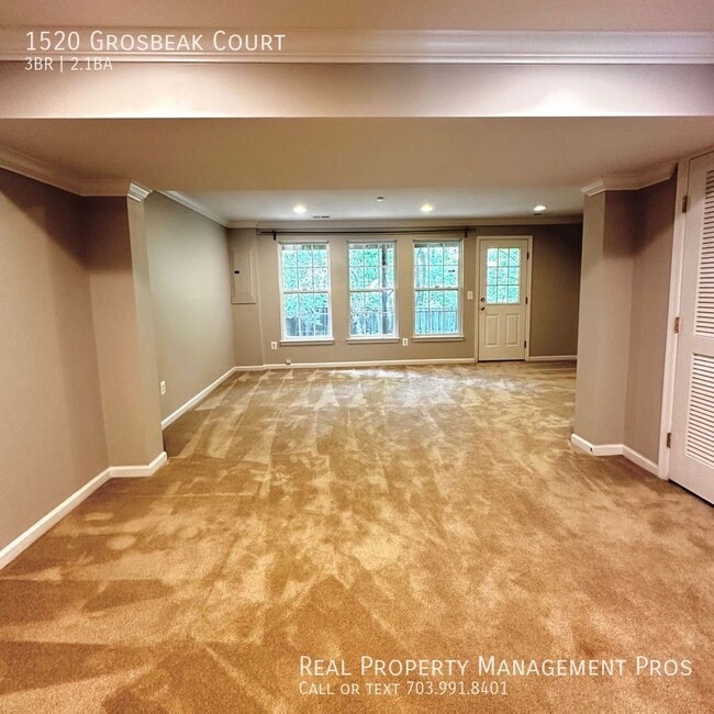 Building Photo - 1520 Grosbeak Ct