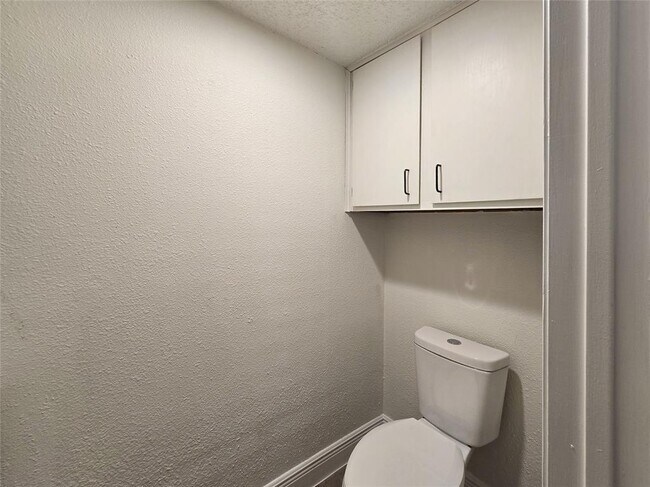 Building Photo - 8418 Fathom Cir