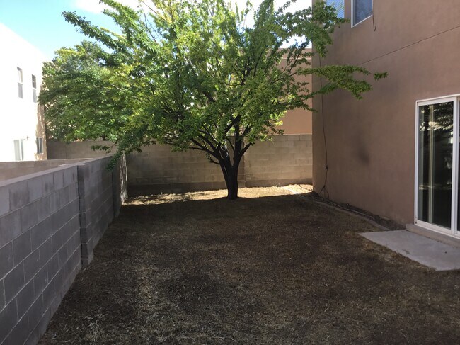 Building Photo - 10852 Arezzo Dr NW