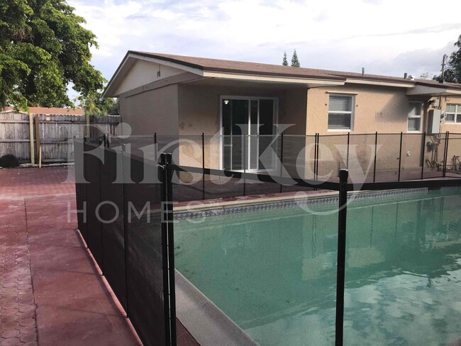 Building Photo - 240 N 69th Way