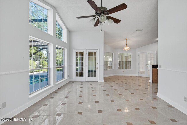 Building Photo - 4851 Jaybird Cir N