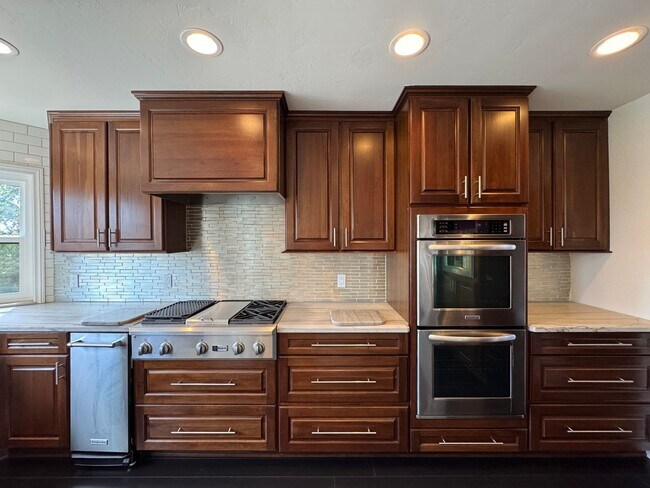 Building Photo - 4925 Regla Ct