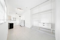 Building Photo - 3262 Elizabeth St