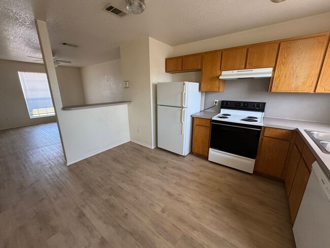 Building Photo - 3806 Gus Dr