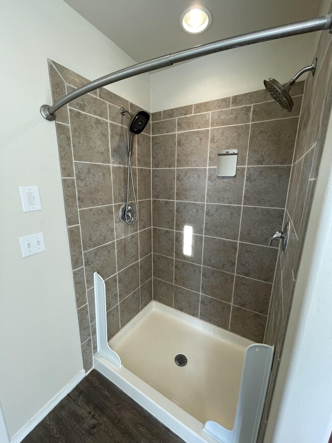 Building Photo - 844 N Back Eddy Cir