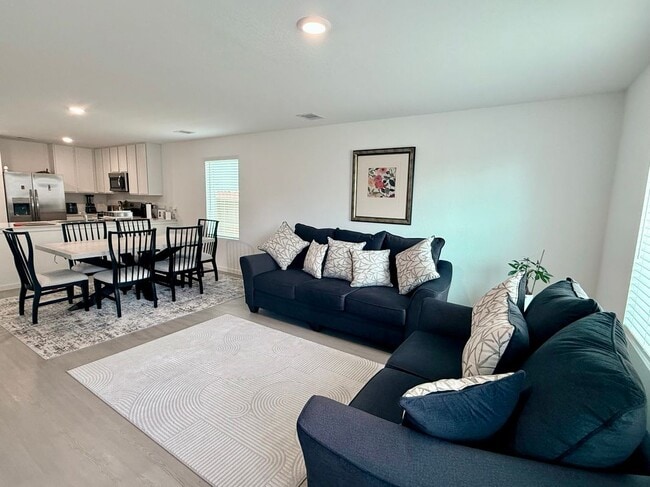 Building Photo - 21321 Carosella Dr