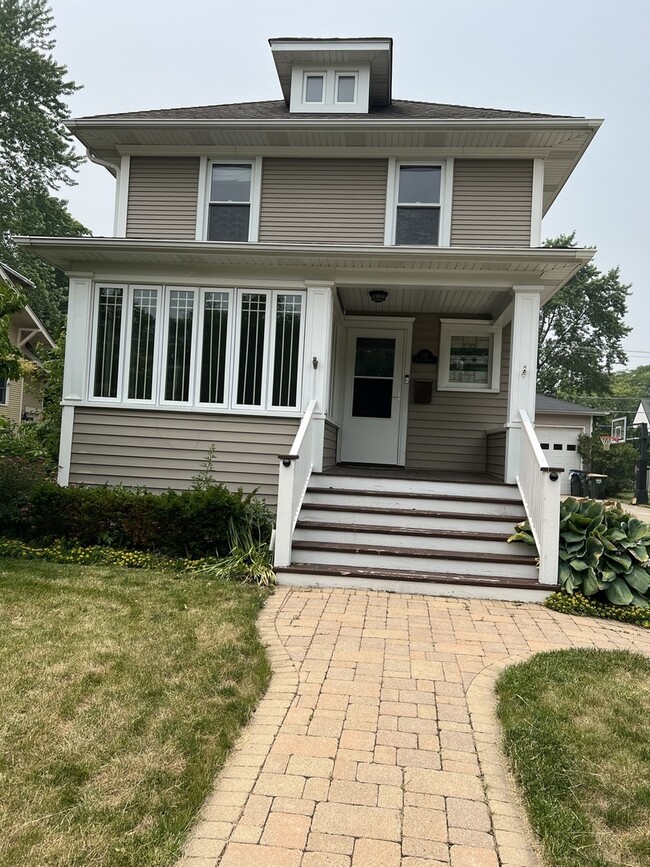 Primary Photo - 918 N Dunton Ave