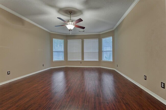 Building Photo - 8406 Oak Villa Ct