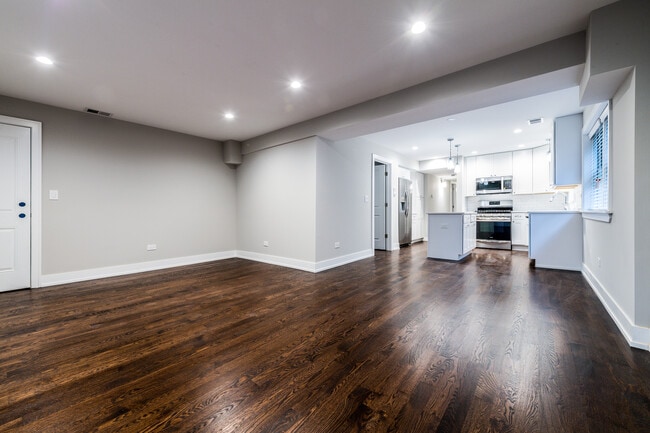 Building Photo - 3822 N Kenneth Ave